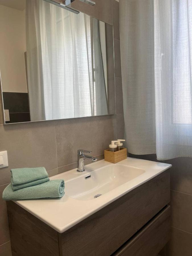 "La Terrazza Di Via Roma" Delta Del Po - Private Parking Appartement Porto Viro Buitenkant foto