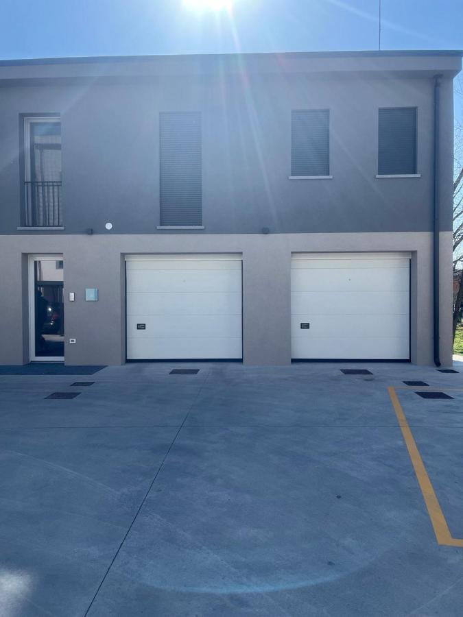 "La Terrazza Di Via Roma" Delta Del Po - Private Parking Appartement Porto Viro Buitenkant foto