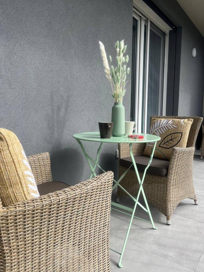 "La Terrazza Di Via Roma" Delta Del Po - Private Parking Appartement Porto Viro Buitenkant foto
