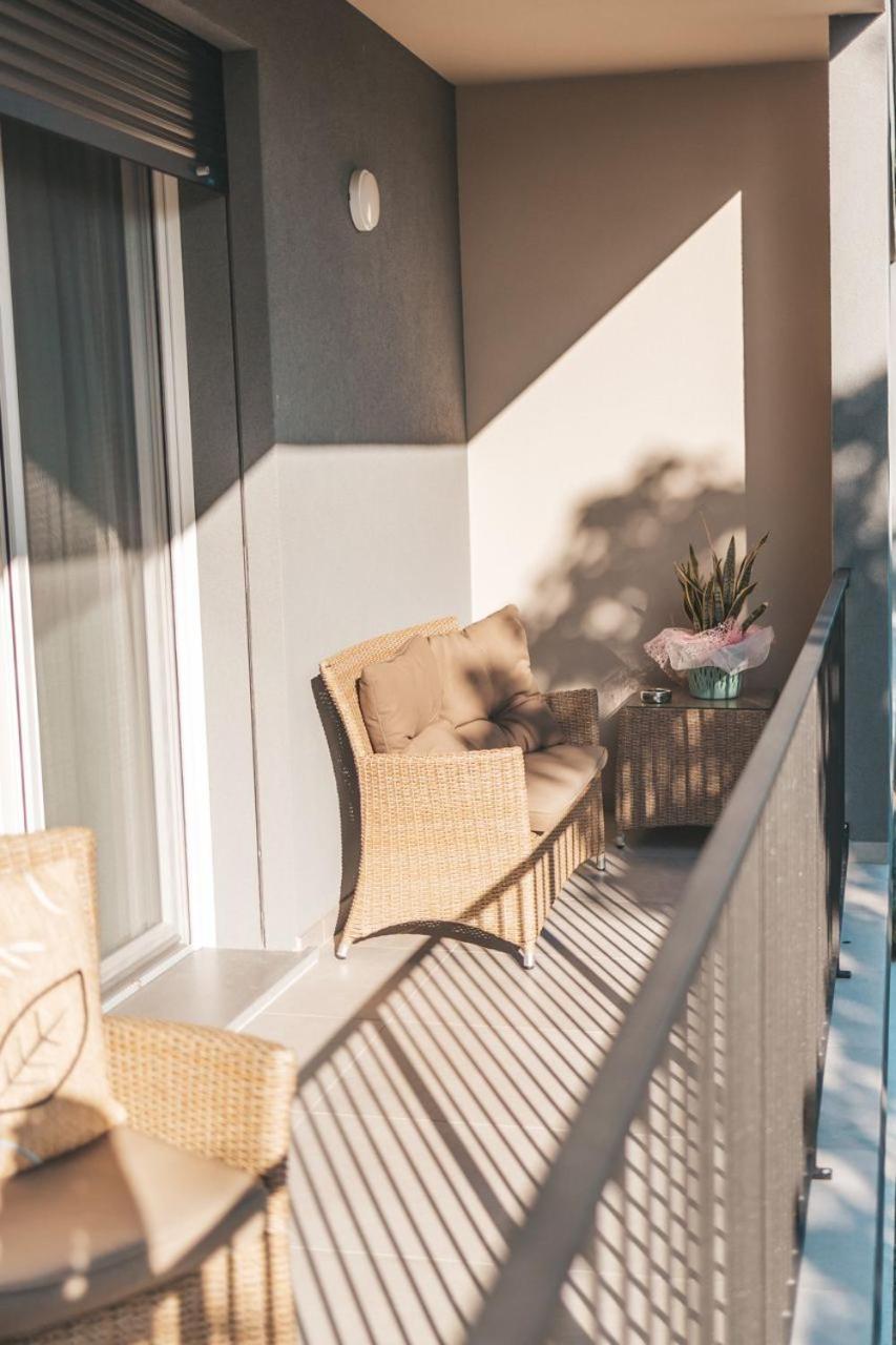 "La Terrazza Di Via Roma" Delta Del Po - Private Parking Appartement Porto Viro Buitenkant foto
