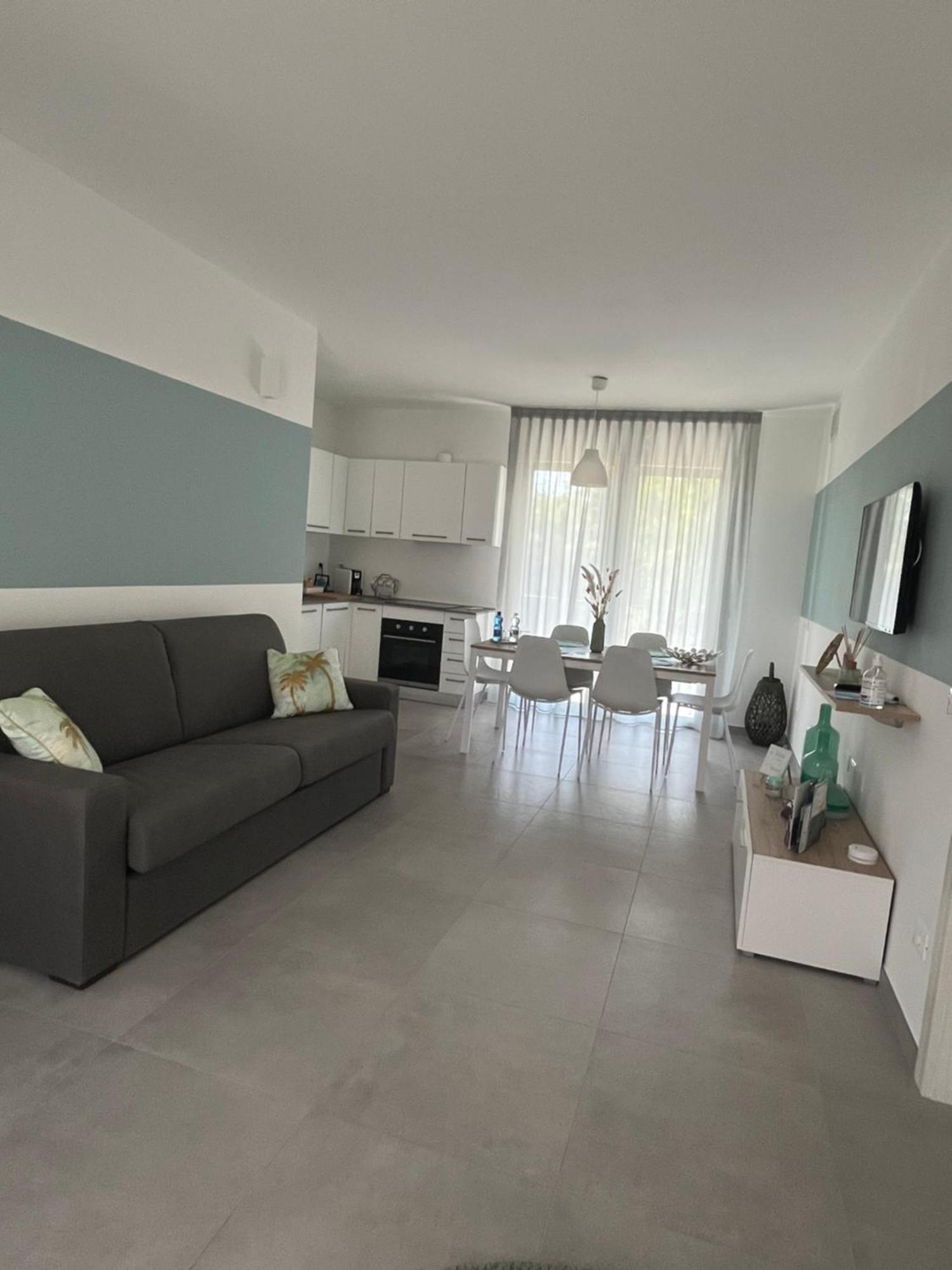 "La Terrazza Di Via Roma" Delta Del Po - Private Parking Appartement Porto Viro Buitenkant foto